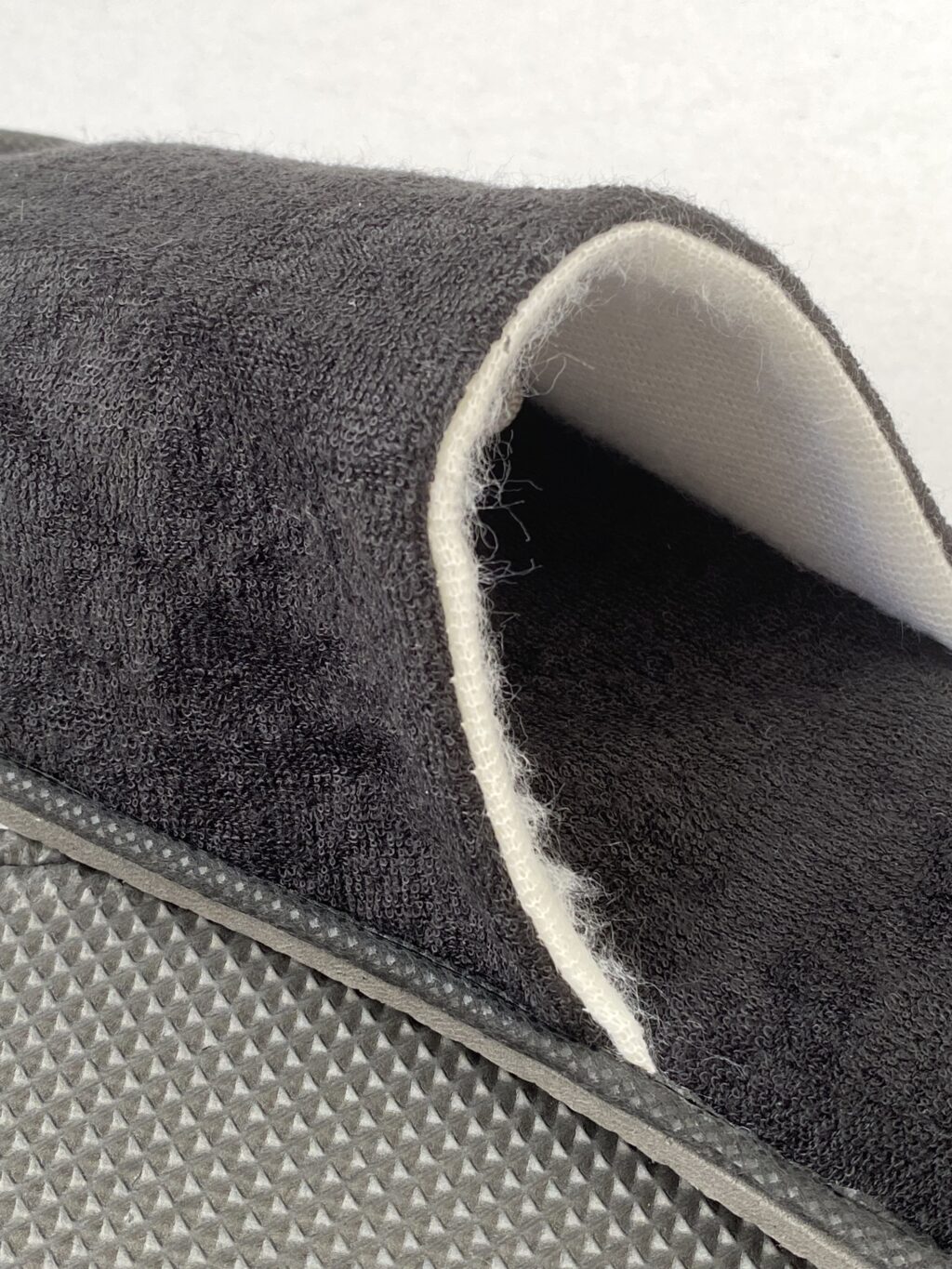 Zárt fekete frottír papucs (LT) 29,2 cm fekete vetex zsákban