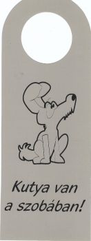 Kutya van a szobában