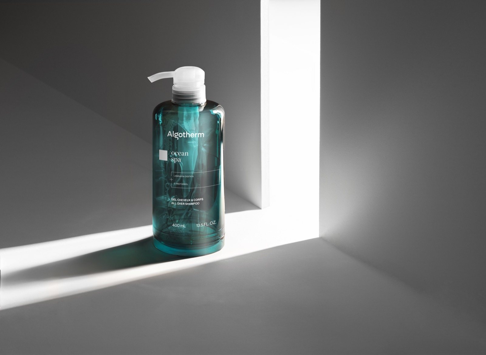 Algotherm Ocean Spa Ecofill adagoló fényben