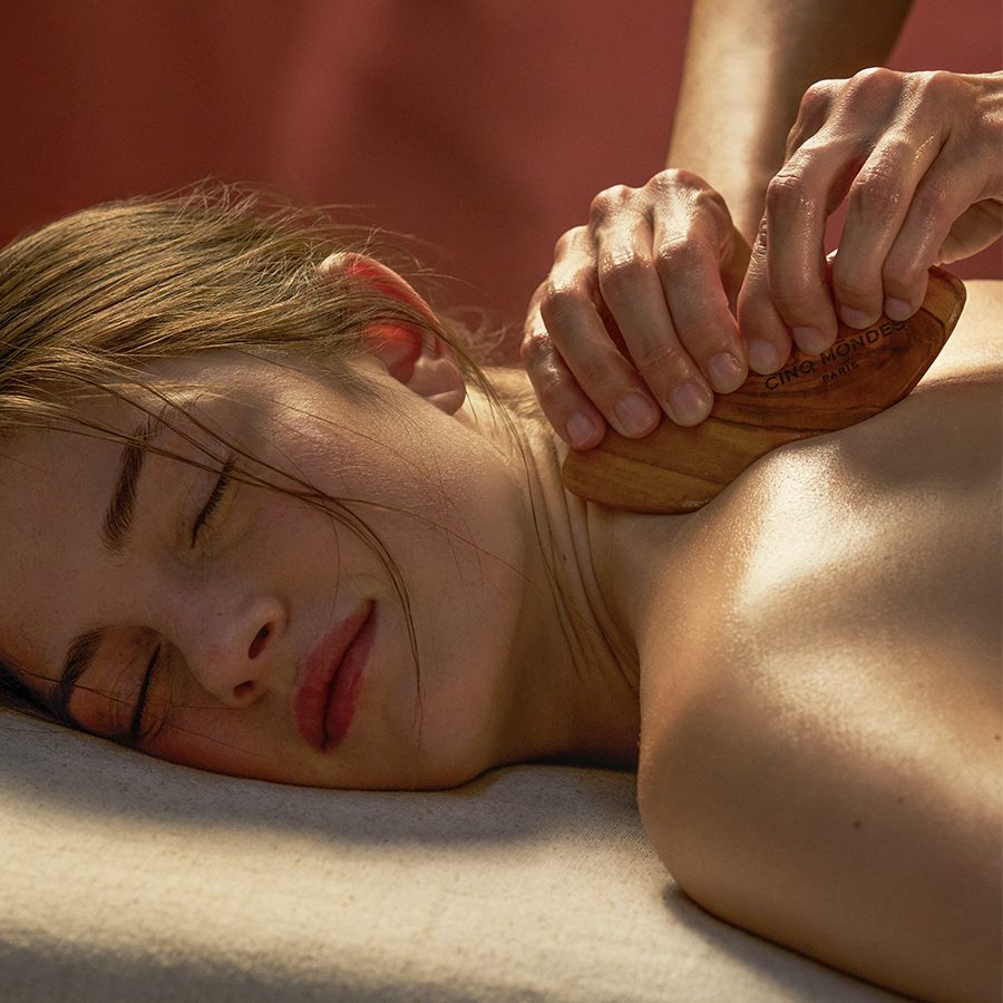 Cinq Mondes spa-kezelés a márka világából