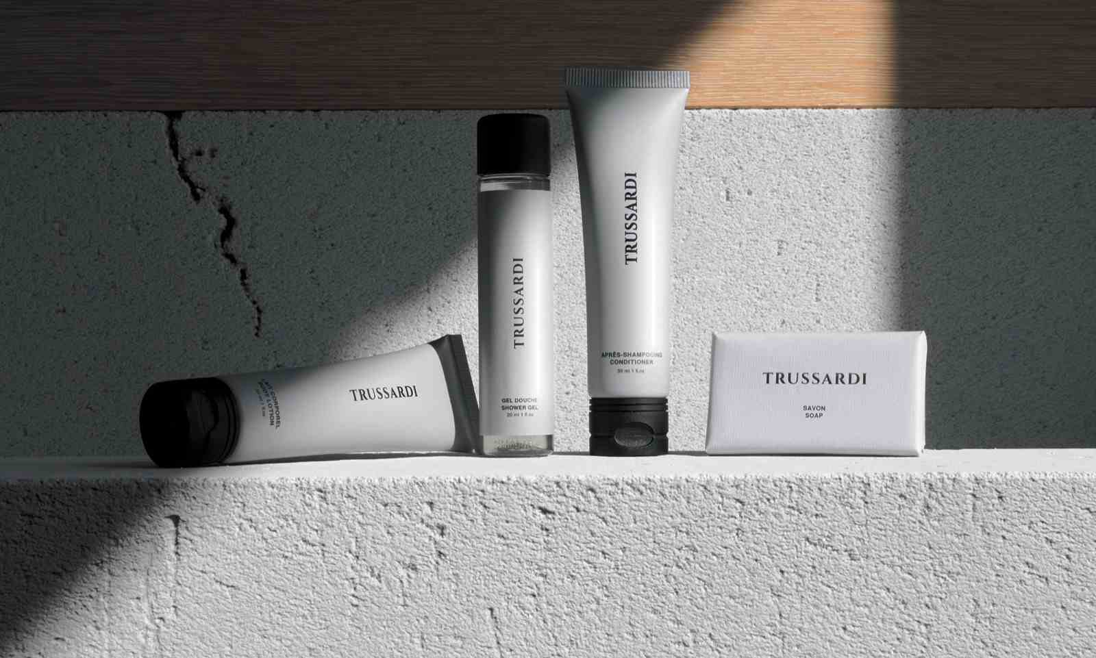 Trussardi Hotel Line tubussal, 30 ml-es flakonnal és szappannal