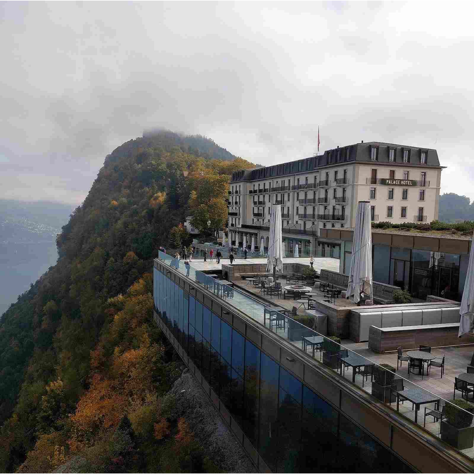 A Bürgenstock Resort, az Aliseo egyik európai szállodai referenciája