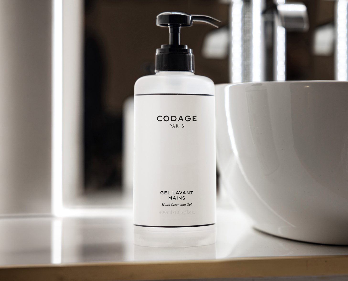 CODAGE Ecofill adagoló mosdókagyló mellett