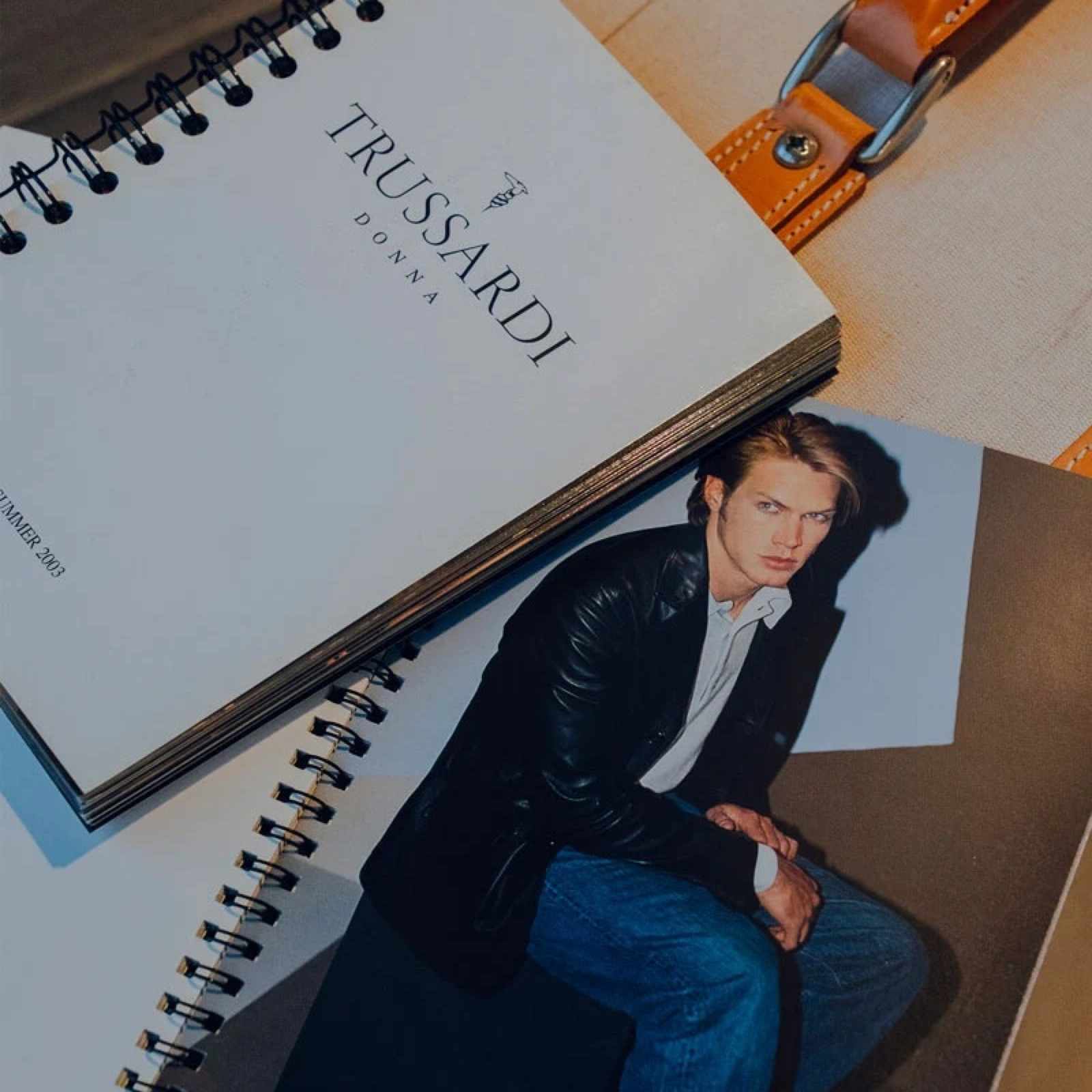 Trussardi Donna archív lookbook, divatfotó és bőr kiegészítő