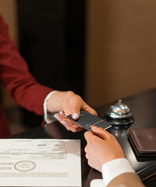 pexels-mikhail-nilov-7820321